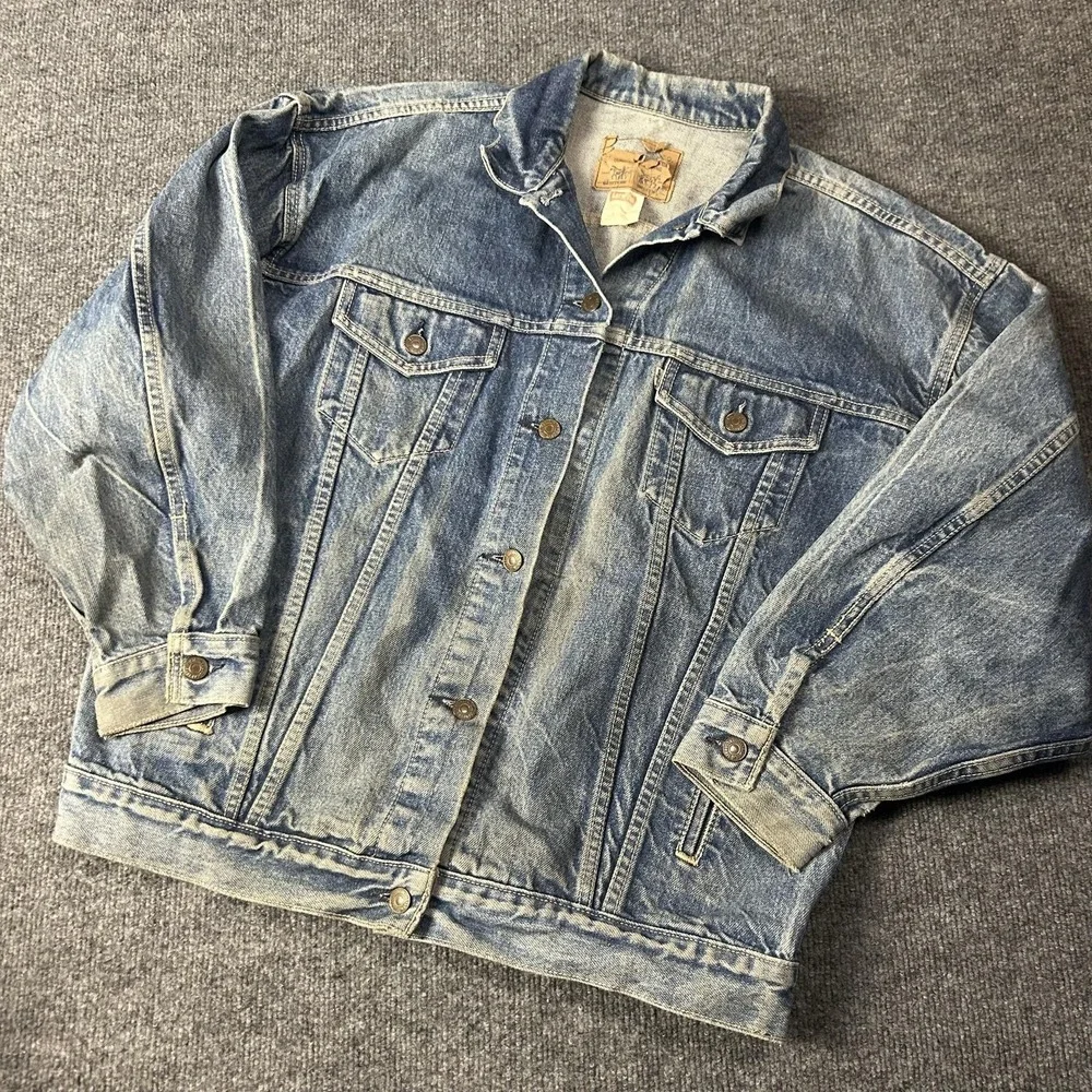 Vintage Levi's Denim Trucker Jacket Mens Large Light Wash Blue Made USA